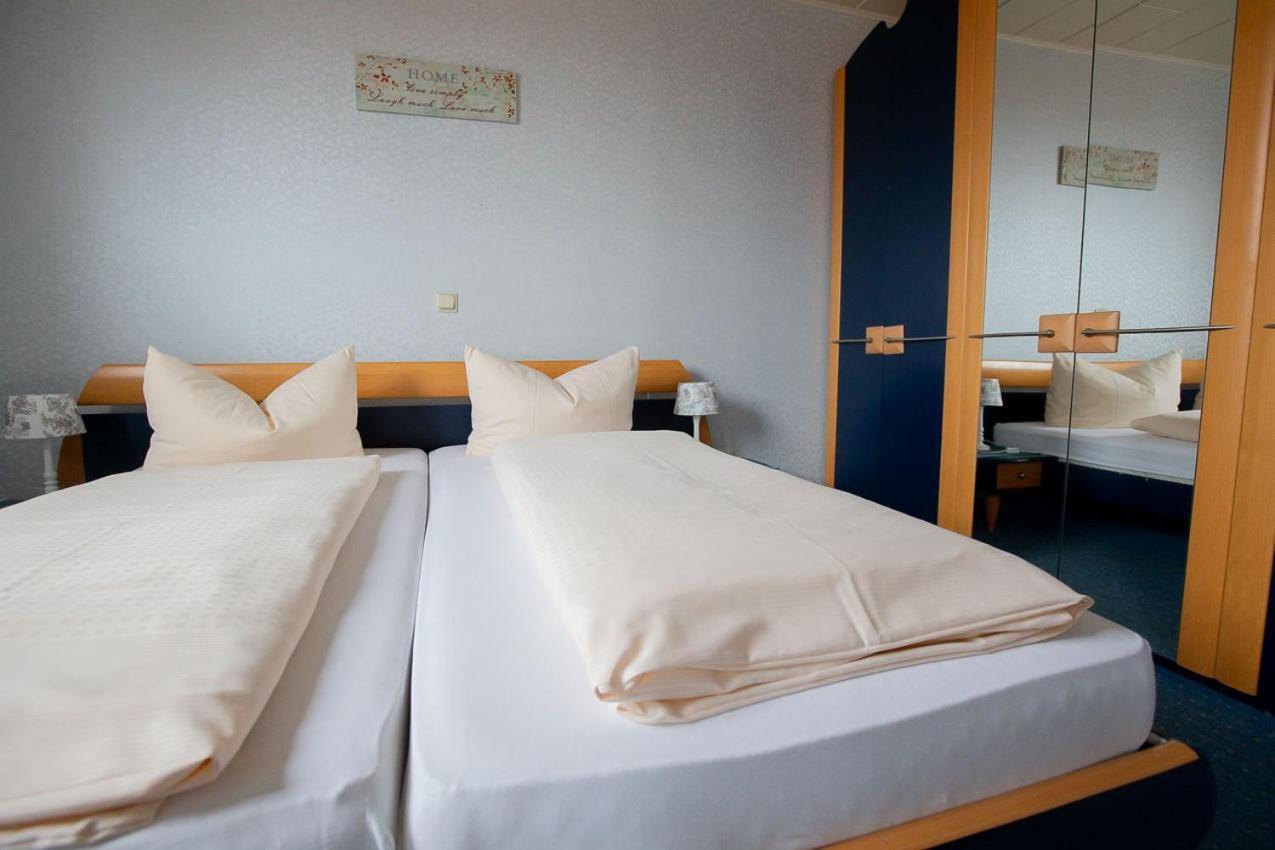 Hotel Dolgesheim מראה חיצוני תמונה
