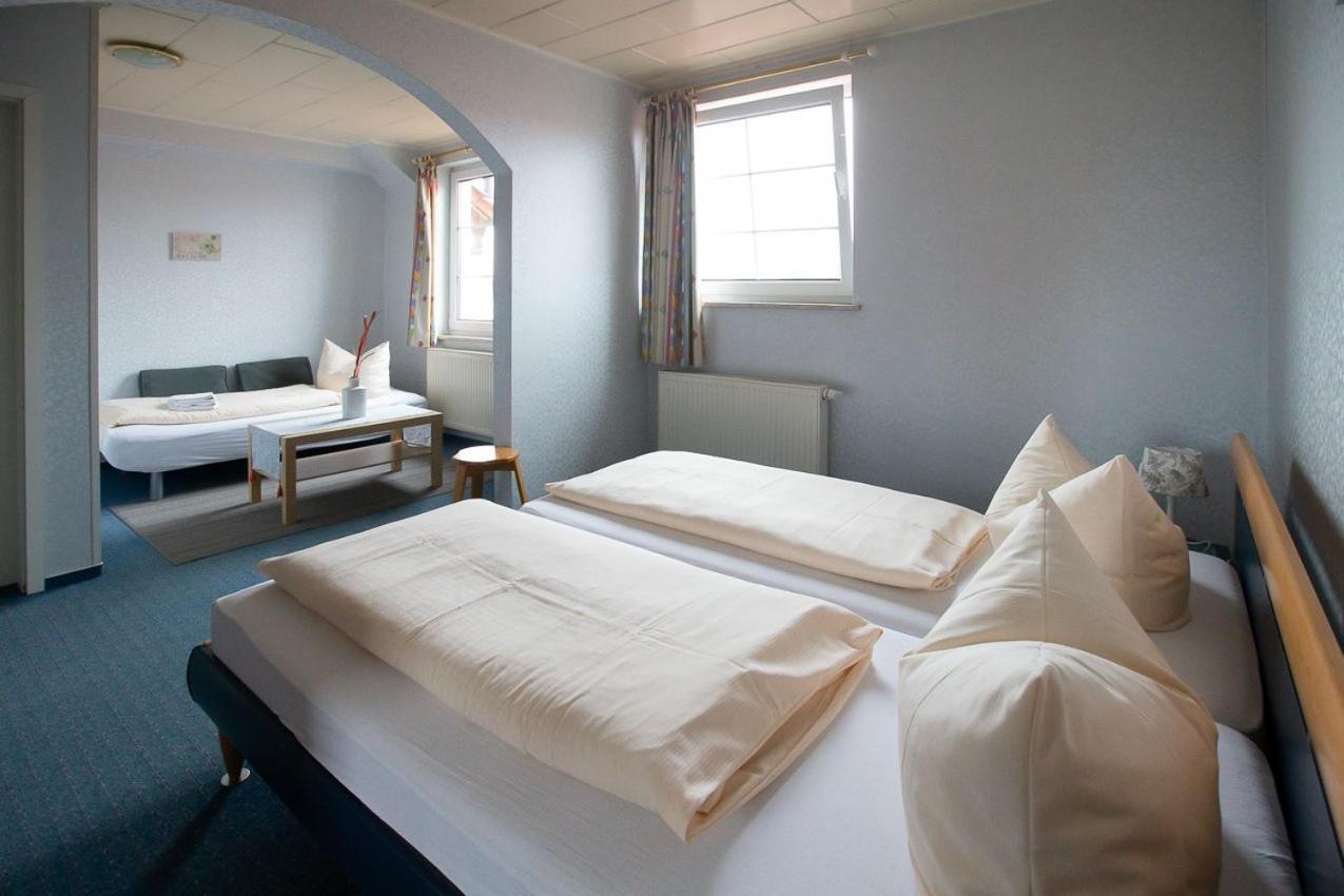 Hotel Dolgesheim מראה חיצוני תמונה