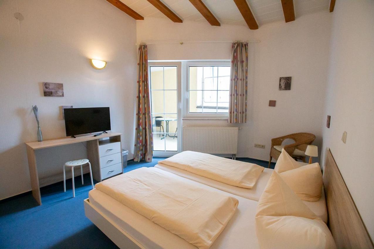 Hotel Dolgesheim מראה חיצוני תמונה